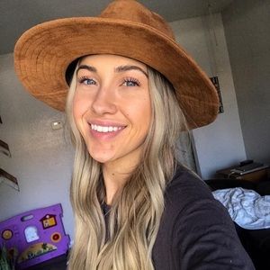 Meet your Posher, Jordon